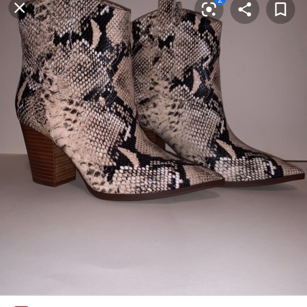 NWT GIBSON LATIMER WESTERN BOOTIES